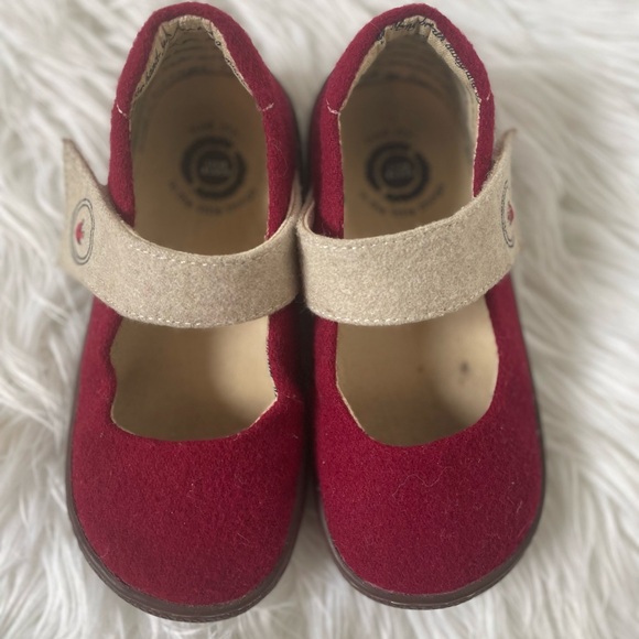 Livie & Luca Mary Jane Shoes - Picture 4 of 5